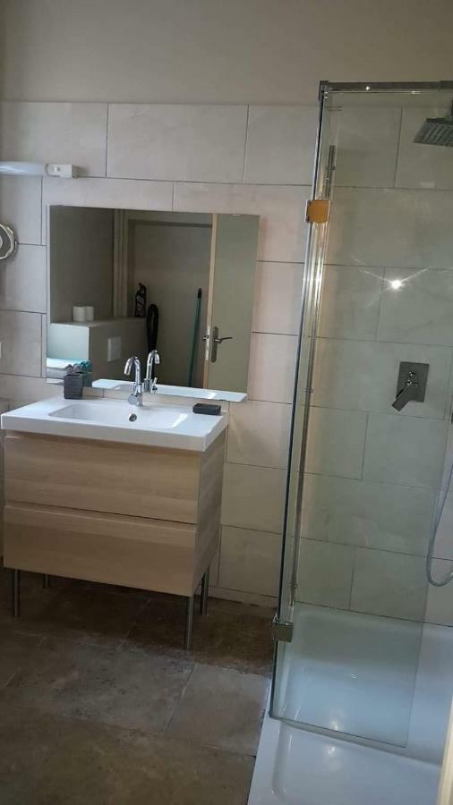 אביניון 21 Bis Rue De La Croix Appartement מראה חיצוני תמונה