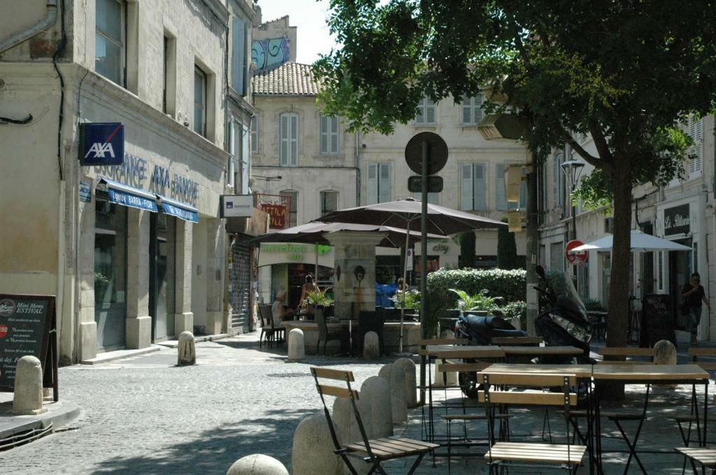 אביניון 21 Bis Rue De La Croix Appartement מראה חיצוני תמונה